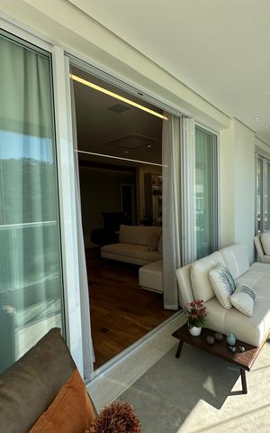 Apartamento à venda com 284m², 3 quartos e 5 vagas Apartamento à venda com 284m², 3 quartos e 5 vagasVaranda da Sala