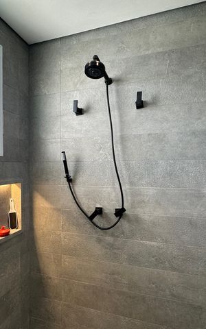 Apartamento à venda com 284m², 3 quartos e 5 vagas Apartamento à venda com 284m², 3 quartos e 5 vagasBanheiro da Suíte 1
