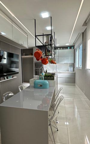Apartamento à venda com 284m², 3 quartos e 5 vagas Apartamento à venda com 284m², 3 quartos e 5 vagasCozinha