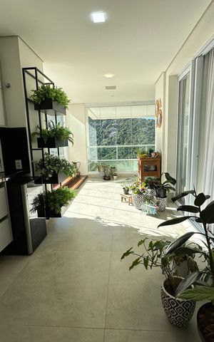 Apartamento à venda com 284m², 3 quartos e 5 vagas Apartamento à venda com 284m², 3 quartos e 5 vagasChurrasqueira