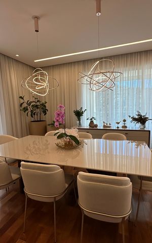 Apartamento à venda com 284m², 3 quartos e 5 vagas Apartamento à venda com 284m², 3 quartos e 5 vagasSala de Jantar