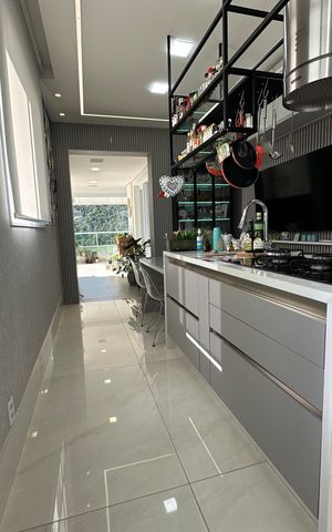 Apartamento à venda com 284m², 3 quartos e 5 vagas Apartamento à venda com 284m², 3 quartos e 5 vagasCozinha