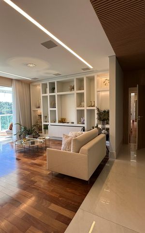 Apartamento à venda com 284m², 3 quartos e 5 vagas Apartamento à venda com 284m², 3 quartos e 5 vagasSala