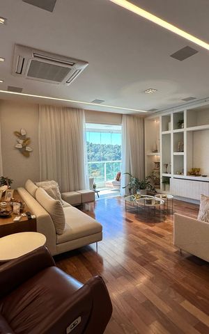 Apartamento à venda com 284m², 3 quartos e 5 vagas Apartamento à venda com 284m², 3 quartos e 5 vagasSala