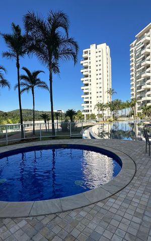 Apartamento à venda com 284m², 3 quartos e 5 vagas Apartamento à venda com 284m², 3 quartos e 5 vagasÁrea comum - Piscina