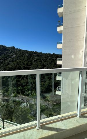 Apartamento à venda com 284m², 3 quartos e 5 vagas Apartamento à venda com 284m², 3 quartos e 5 vagasVaranda