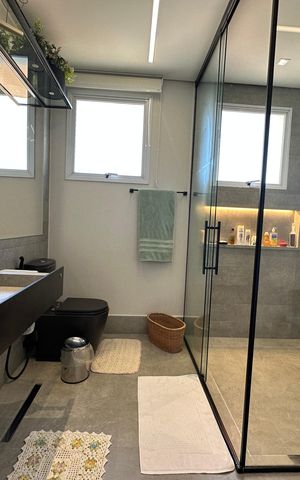 Apartamento à venda com 284m², 3 quartos e 5 vagas Apartamento à venda com 284m², 3 quartos e 5 vagasBanheiro da Suíte 1