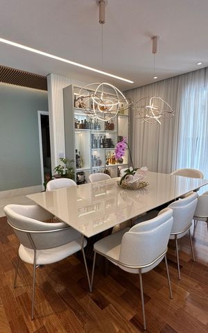 Apartamento à venda com 284m², 3 quartos e 5 vagas Apartamento à venda com 284m², 3 quartos e 5 vagasSala de Jantar