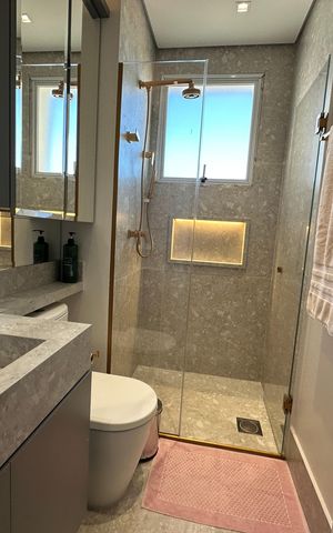 Apartamento à venda com 284m², 3 quartos e 5 vagas Apartamento à venda com 284m², 3 quartos e 5 vagasBanheiro da Suíte 2