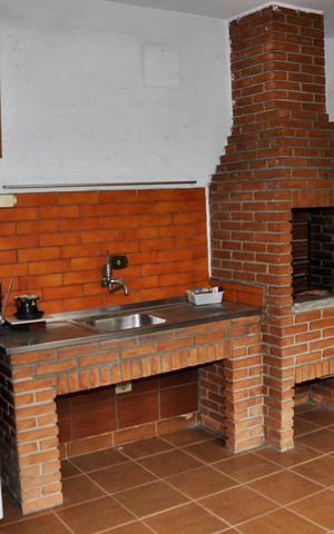 Casa à venda com 210m², 2 quartos e 2 vagas