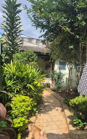 Casa à venda com 270m², 4 quartos e 4 vagas Casa à venda com 270m², 4 quartos e 4 vagasÁrea externa