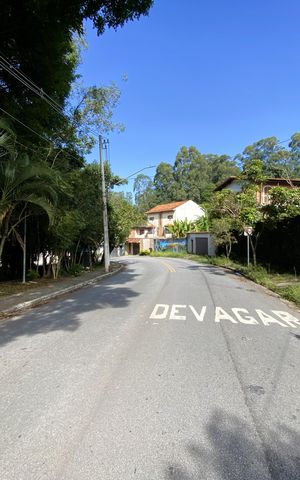 Casa à venda com 300m², 4 quartos e 5 vagas Casa à venda com 300m², 4 quartos e 5 vagasVista da Rua