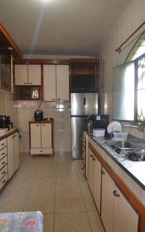 Casa à venda com 350m², 5 quartos e 8 vagasCozinha