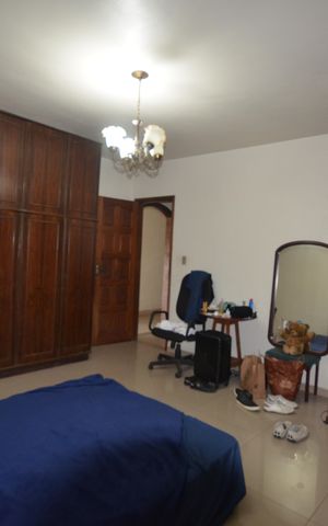Casa à venda com 350m², 5 quartos e 8 vagasQuarto 1 Suite