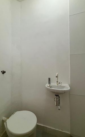 Apartamento à venda com 70m², 2 quartos e sem vaga Apartamento à venda com 70m², 2 quartos e sem vagaÁrea de serviço - banheiro