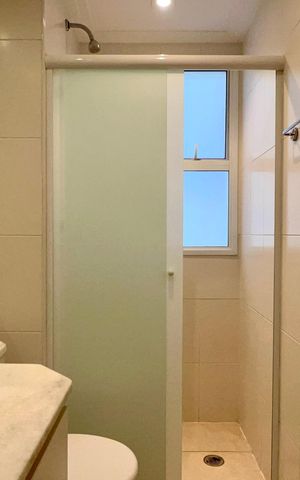 Apartamento para alugar com 130m², 4 quartos e 3 vagas Apartamento para alugar com 130m², 4 quartos e 3 vagasBanheiro da Suíte 1