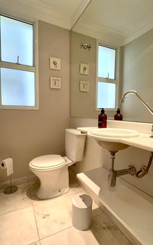 Apartamento para alugar com 130m², 4 quartos e 3 vagas Apartamento para alugar com 130m², 4 quartos e 3 vagasLavanderia