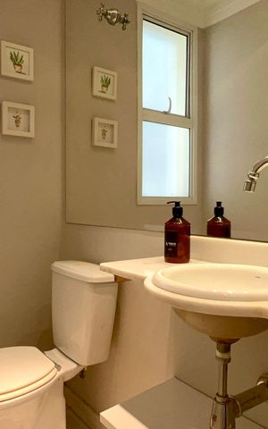 Apartamento para alugar com 130m², 4 quartos e 3 vagas Apartamento para alugar com 130m², 4 quartos e 3 vagasLavabo
