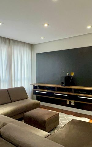 Apartamento para alugar com 130m², 4 quartos e 3 vagas Apartamento para alugar com 130m², 4 quartos e 3 vagasSala de TV