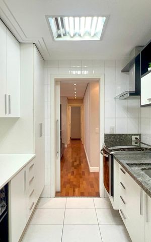 Apartamento para alugar com 130m², 4 quartos e 3 vagas Apartamento para alugar com 130m², 4 quartos e 3 vagasCozinha
