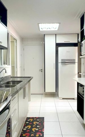 Apartamento para alugar com 130m², 4 quartos e 3 vagas Apartamento para alugar com 130m², 4 quartos e 3 vagasCozinha