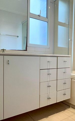 Apartamento para alugar com 130m², 4 quartos e 3 vagas Apartamento para alugar com 130m², 4 quartos e 3 vagasBanheiro da Suíte 3