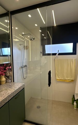 Apartamento à venda com 87m², 2 quartos e 1 vaga Apartamento à venda com 87m², 2 quartos e 1 vagaBanheiro da Suíte 2