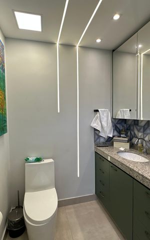 Apartamento à venda com 87m², 2 quartos e 1 vaga Apartamento à venda com 87m², 2 quartos e 1 vagaBanheiro da Suíte 2
