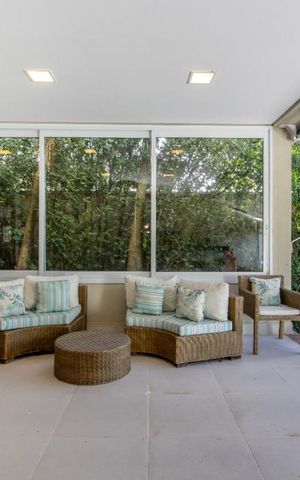 Casa de condomínio à venda com 439m², 4 quartos e 2 vagas