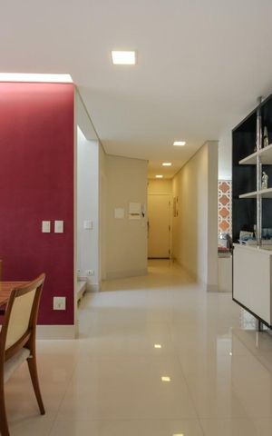 Casa de condomínio à venda com 439m², 4 quartos e 2 vagas Casa de condomínio à venda com 439m², 4 quartos e 2 vagasSala