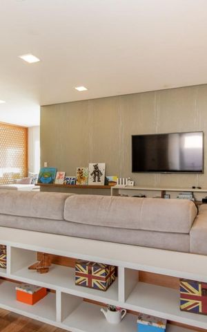 Casa de condomínio à venda com 439m², 4 quartos e 2 vagas Casa de condomínio à venda com 439m², 4 quartos e 2 vagasSala