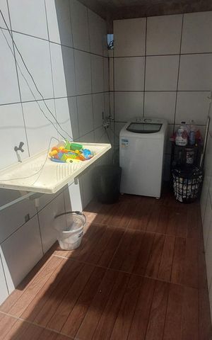 Casa à venda com 75m², 2 quartos e sem vaga