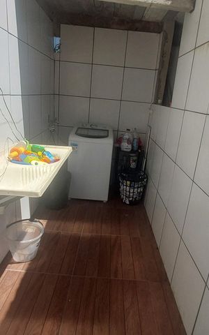 Casa à venda com 75m², 2 quartos e sem vaga