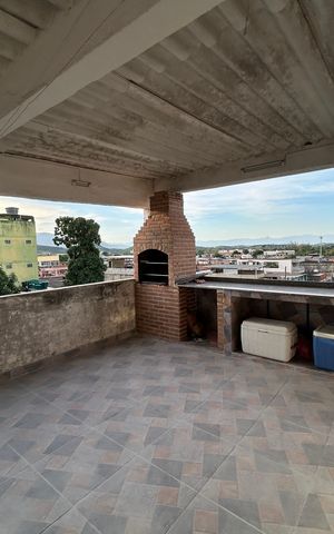 Casa à venda com 80m², 4 quartos e 2 vagasChurrasqueira