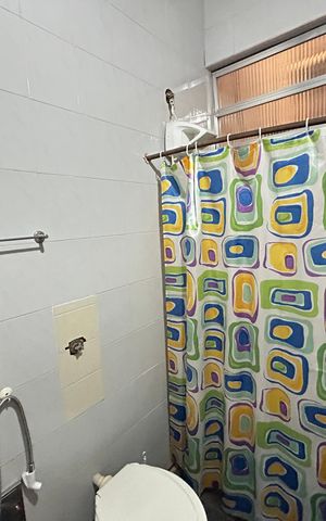Casa à venda com 80m², 4 quartos e 2 vagasBanheiro da Suíte