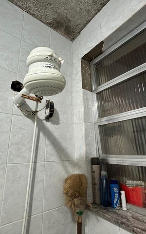 Casa à venda com 80m², 4 quartos e 2 vagasBanheiro 2