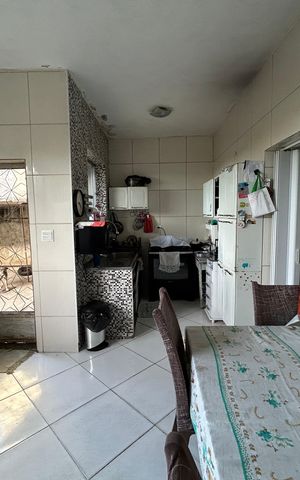 Casa à venda com 80m², 4 quartos e 2 vagasCozinha