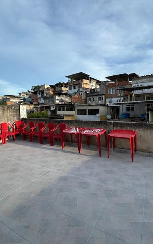 Casa à venda com 80m², 4 quartos e 2 vagasTerraço