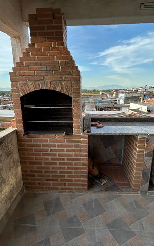 Casa à venda com 80m², 4 quartos e 2 vagasChurrasqueira