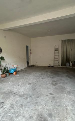 Casa à venda com 80m², 4 quartos e 2 vagasGaragem