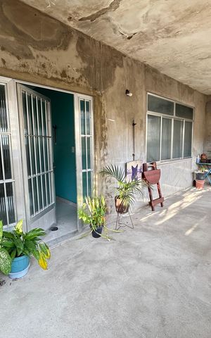 Casa à venda com 80m², 4 quartos e 2 vagasFachada
