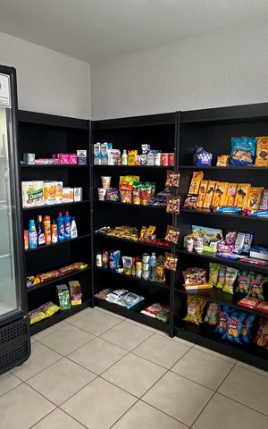 Apartamento à venda com 48m², 2 quartos e 1 vaga Apartamento à venda com 48m², 2 quartos e 1 vagaMercadinho