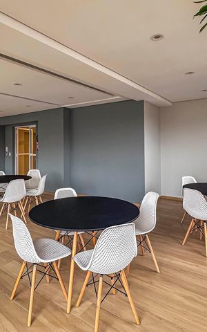 Apartamento à venda com 46m², 2 quartos e 1 vaga Apartamento à venda com 46m², 2 quartos e 1 vagaÁrea comum - Salão de festas