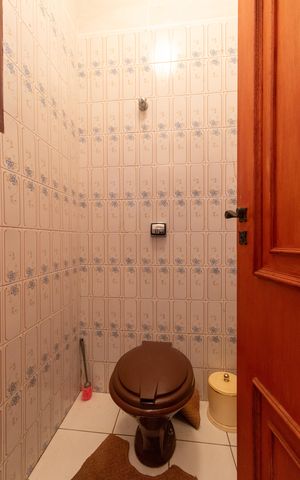 Casa à venda com 178m², 4 quartos e 3 vagas Casa à venda com 178m², 4 quartos e 3 vagasLavabo