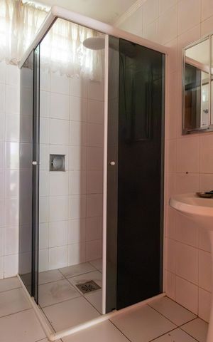Casa à venda com 178m², 4 quartos e 3 vagas Casa à venda com 178m², 4 quartos e 3 vagasBanheiro