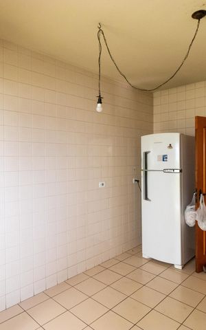 Casa à venda com 178m², 4 quartos e 3 vagas Casa à venda com 178m², 4 quartos e 3 vagasCozinha