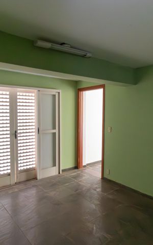 Casa à venda com 178m², 4 quartos e 3 vagas Casa à venda com 178m², 4 quartos e 3 vagasQuarto da casa 02
