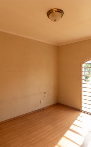 Casa à venda com 178m², 4 quartos e 3 vagas Casa à venda com 178m², 4 quartos e 3 vagasQuarto 02