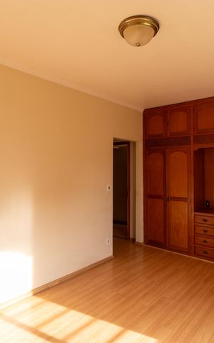 Casa à venda com 178m², 4 quartos e 3 vagas Casa à venda com 178m², 4 quartos e 3 vagasSuíte
