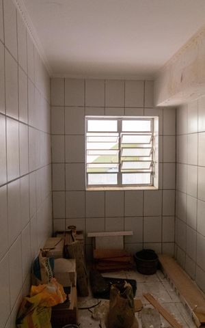 Casa à venda com 178m², 4 quartos e 3 vagas Casa à venda com 178m², 4 quartos e 3 vagasCozinha da casa 02